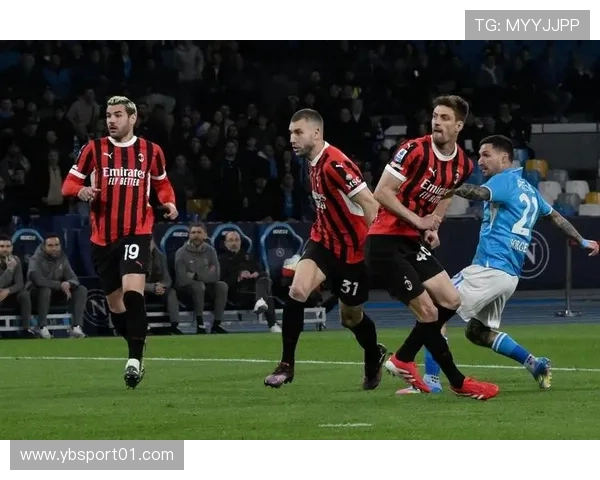 卡佩罗称麦克托米奈后插上将成米兰对阵那不勒斯时的最大考验之一 卡佩罗称麦克托米奈后插上将成米兰对阵那不勒斯时的最大考验之一